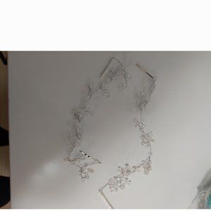 WEDDING DRESS, HAIR PINS, WEDDING SKIRT AND BOUQUET